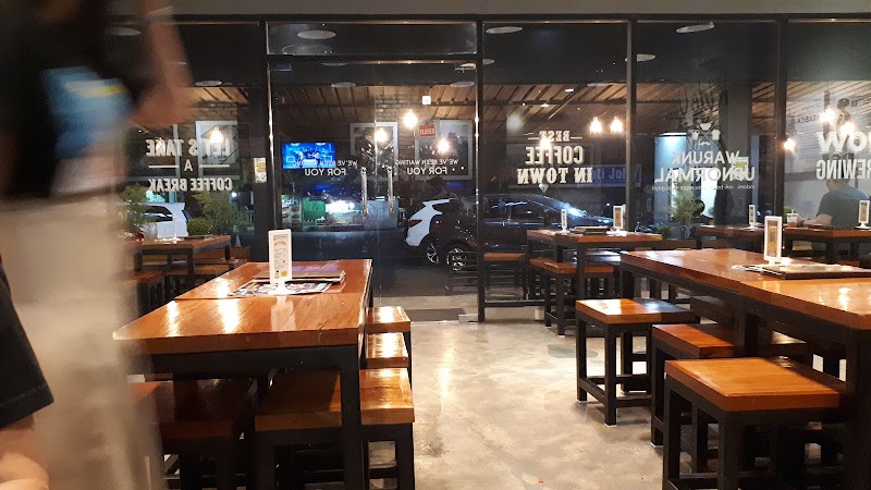 Mister Café: Warm Bites in the Heart of Cilacap